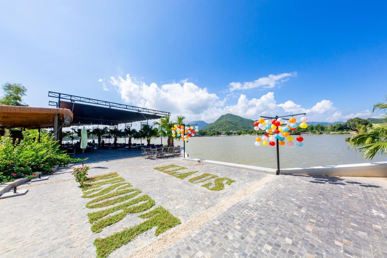 Oyo 426 Klaus Resort Нячанг Екстер'єр фото