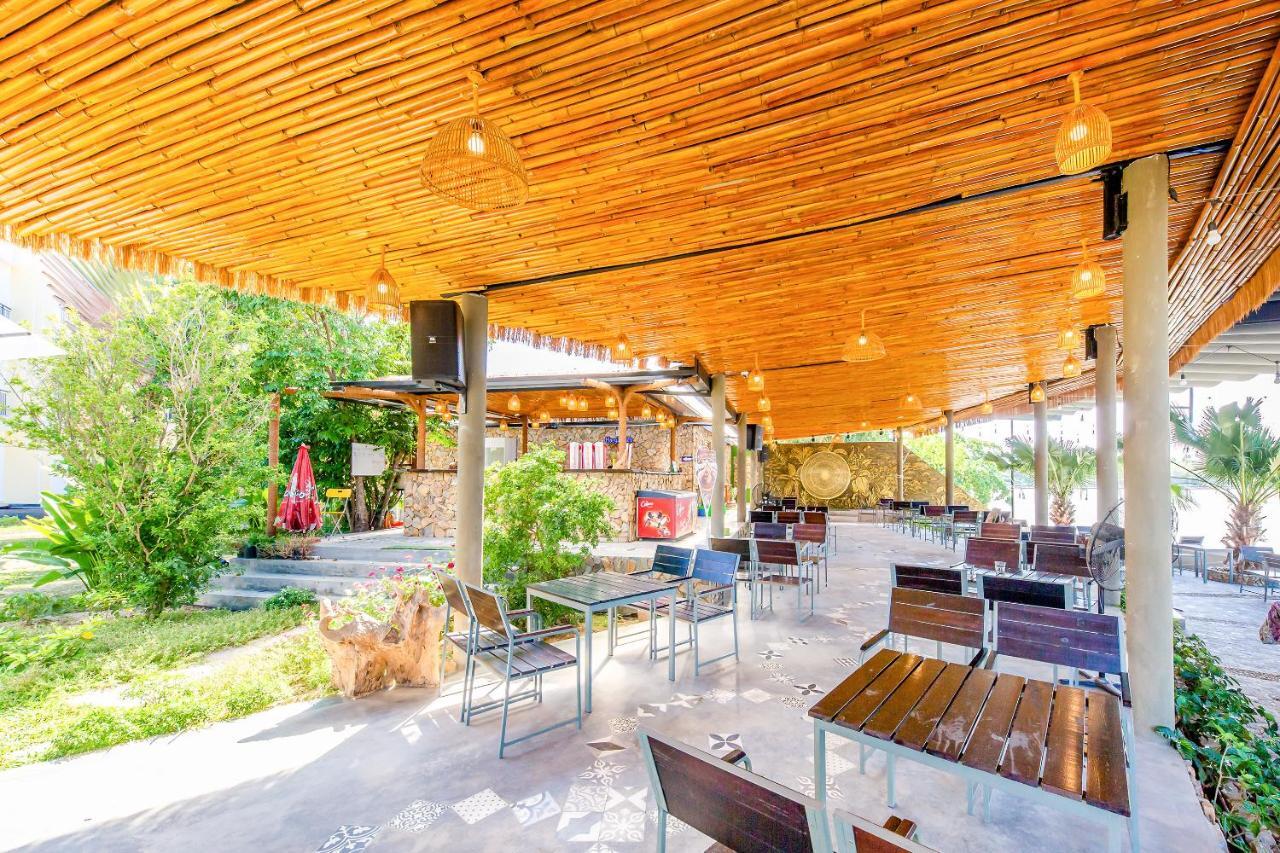 Oyo 426 Klaus Resort Нячанг Екстер'єр фото